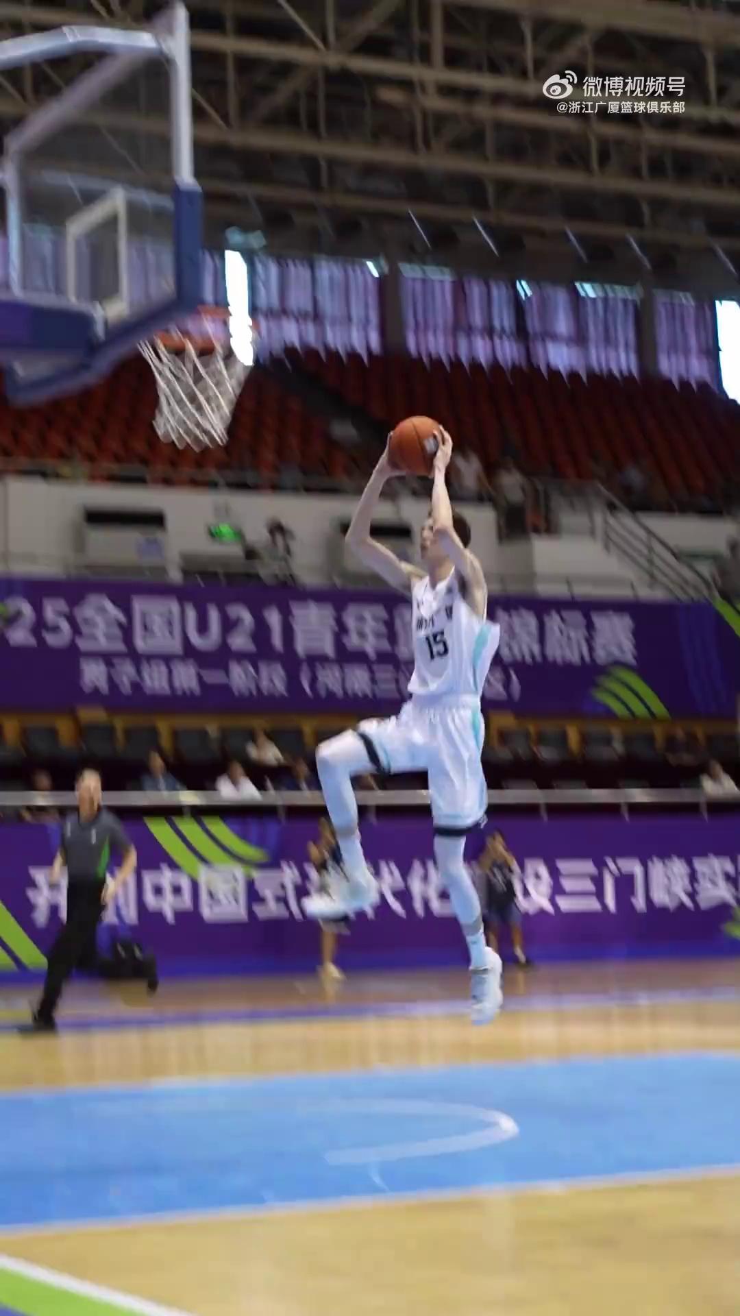 广厦男篮主场崩盘,输球蒙受失利的简单介绍 广厦男篮主场崩盘,输球蒙受失利的简单介绍