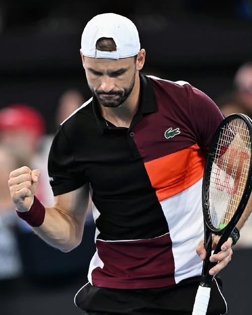 包含年终总决赛逆转联合杯，兹维列夫刷新纪录的词条