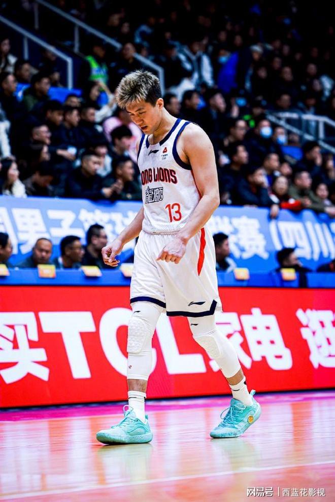 浙江队逆转骑士，郭艾伦惊艳四座